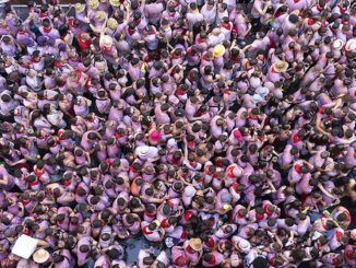 La fiesta en Teruel que exalta al toro y la vaquilla y lo celebra con vino