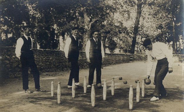 Suenan los bolos en Torrelavega: las “disputas” entre Mallavia y Bolística